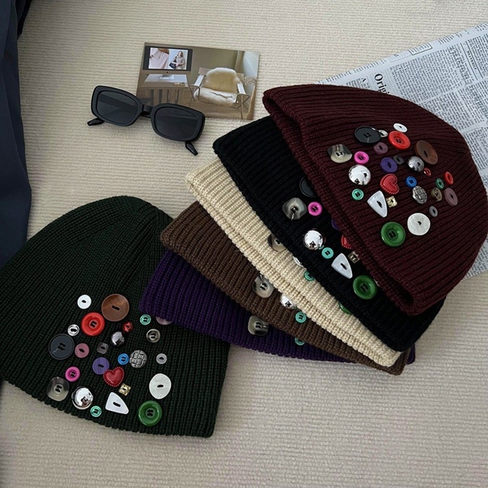 トレンディなカラフルなボタン付きビーニーハット、不規則なボタ - Beanie Cuffed Knit のレビューと価格