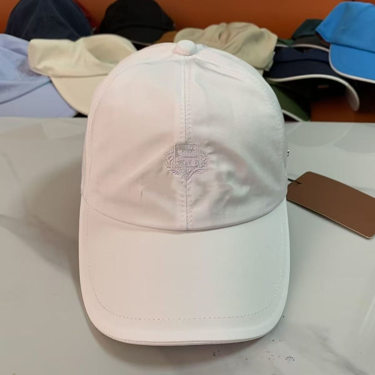高品質ソリッドカラー野球帽男性女性ファッションオールマッチサ - Baseball Cap Structured のレビューと価格